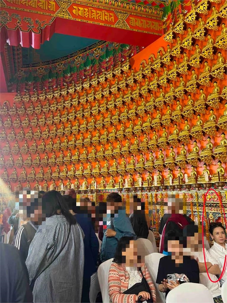 「90年代性感女神」現身寺廟!56歲邱淑貞「野生照」曝光震驚全網