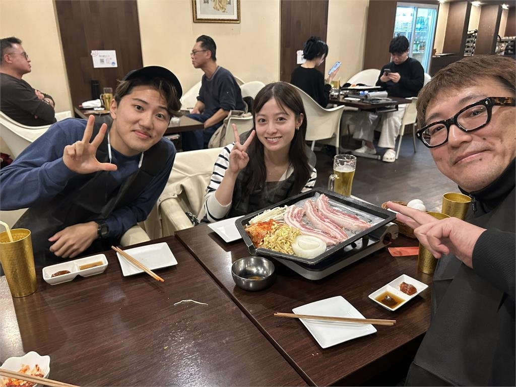 名導約橋本環奈喝酒…網見她「臉1處發黑」怒炸！導演秒刪文仍遭炎上