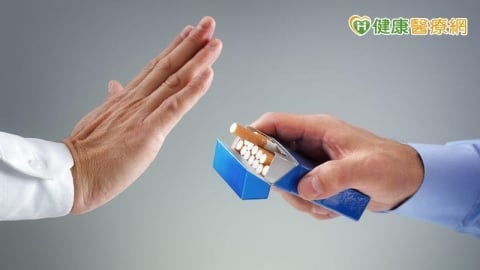 出現「咳、痰、喘」恐是罹COPD！　醫急籲「快改掉這1習慣」