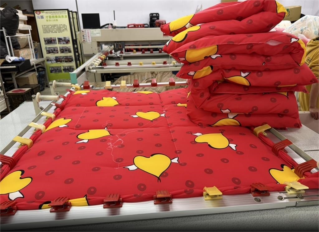 偏鄉關懷！為愛騎行寒冬送暖　九天哈雷車隊 騎士翻山越嶺送愛心