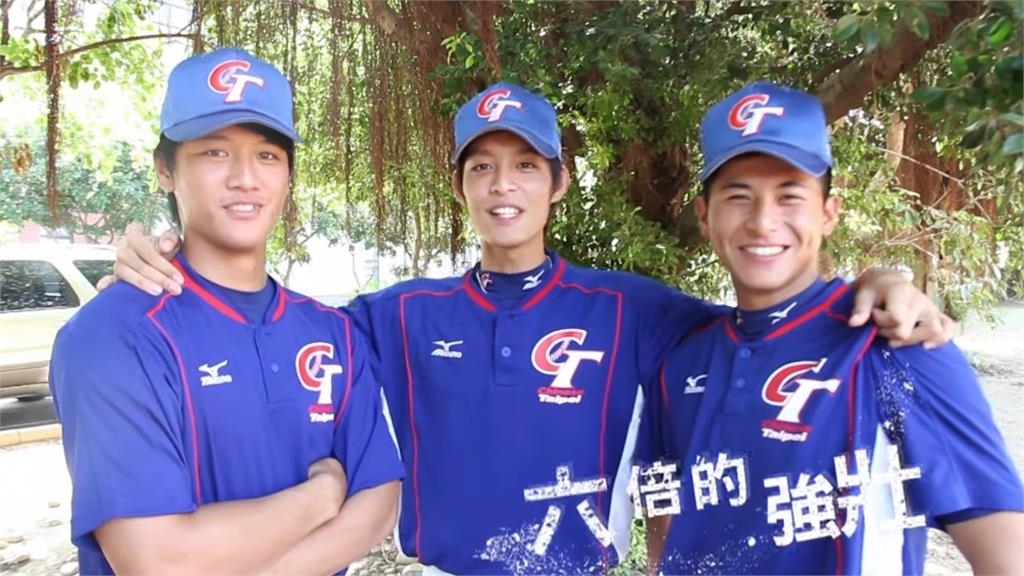 陳傑憲10年前跟「他們」幼齒合唱!「中華隊三帥」尷尬合體