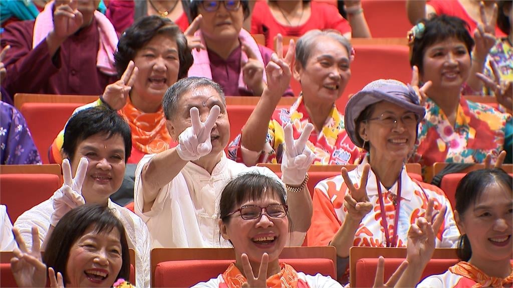 狀世代瘋棒強!三百人大跳「台灣尚勇」 阿姨:想起當年的紅葉少棒