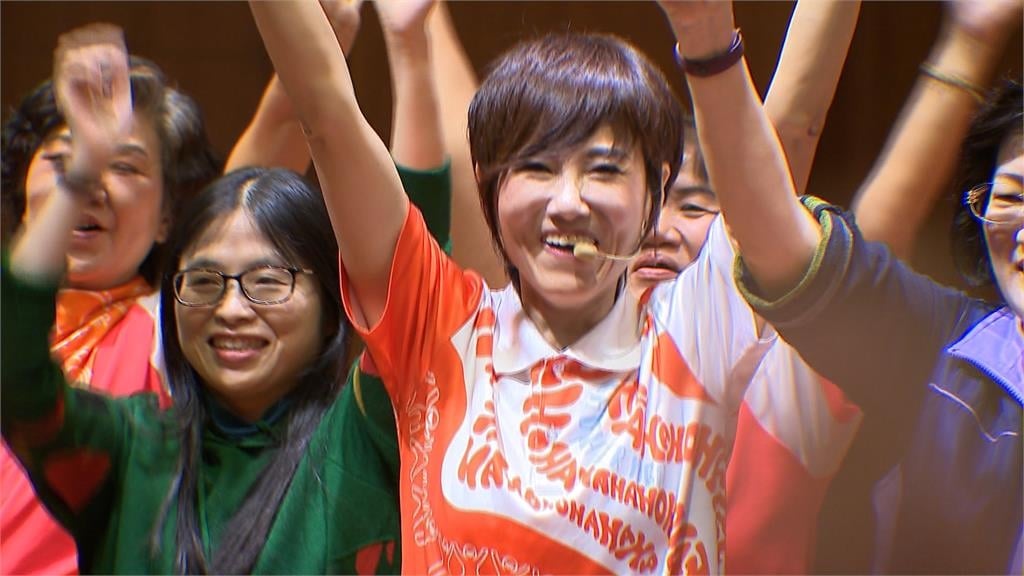 狀世代瘋棒強!三百人大跳「台灣尚勇」 阿姨:想起當年的紅葉少棒