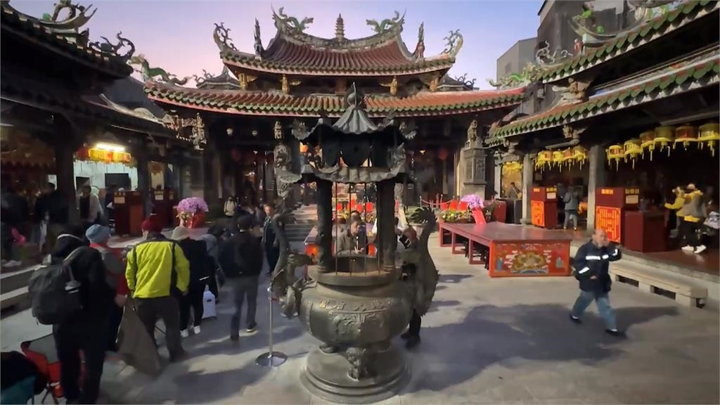 天后宮限量「財運亨通斗」開放點燈　民眾排超過24小時搶頭香