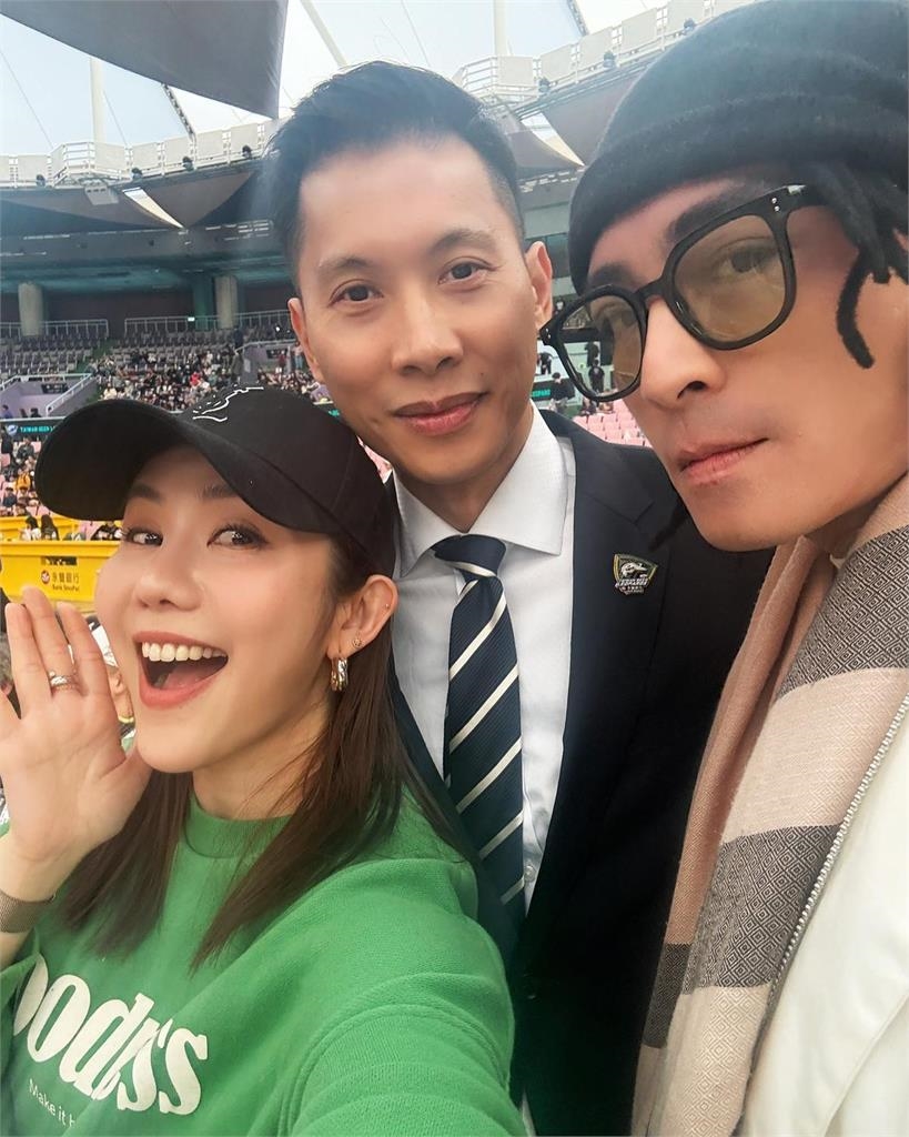 還記得《雪天使》？男女主角群時隔20年「大合體」這人被狂讚都沒變