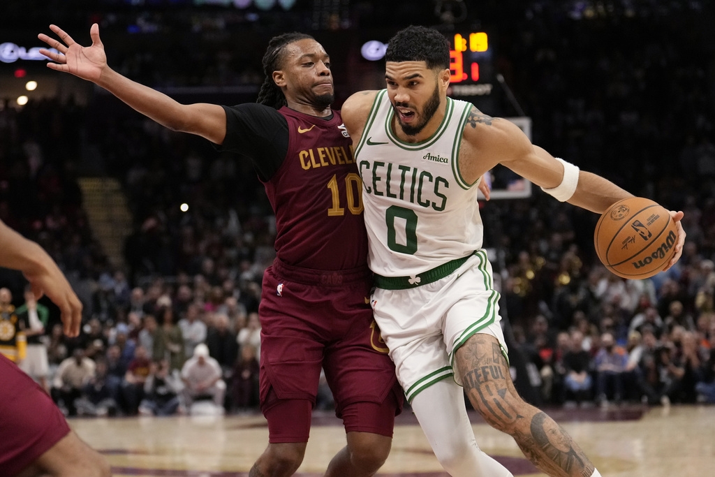 NBA(影)／東區雙雄大火拚！米契爾決勝節狂砍20分對衛冕軍復仇成功