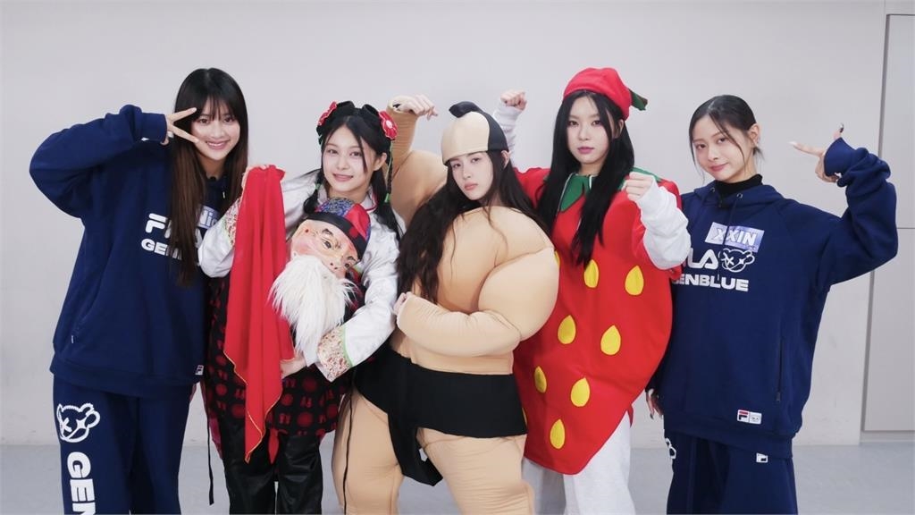 《娛樂超skr》幻藍小熊居然穿「老揹少」服裝跳舞！讓人直呼超可愛