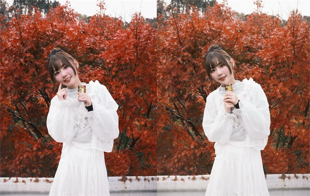 「秋味爆擊」卡哇伊妹子竟是小映!狂曬「俏皮吐舌」超萌魅力連楓葉都輸了