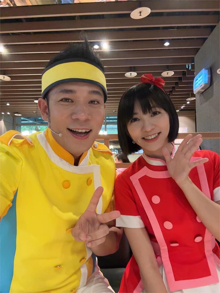 50歲香蕉哥哥還在兒童台!他「1神句」竟釣本尊笑回:我在等你快樂長大耶