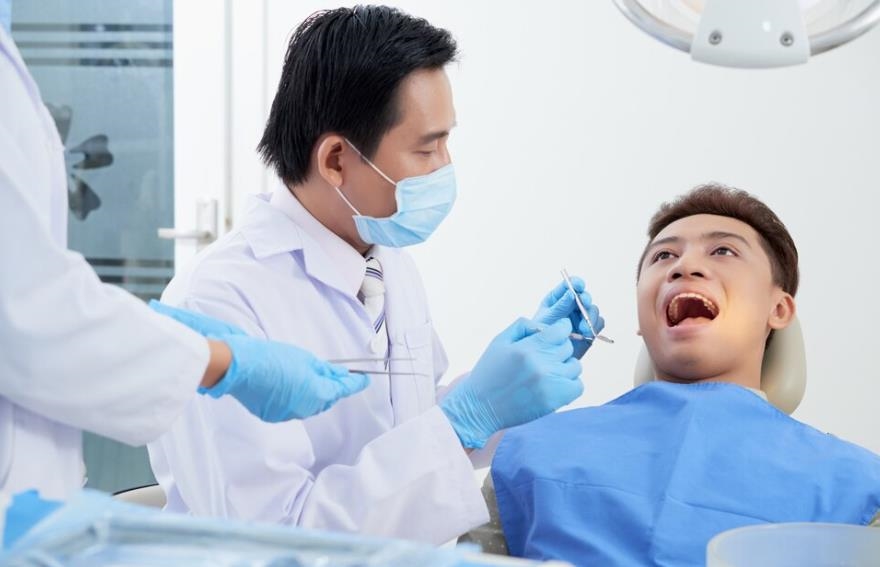 50歲男子頻頻消化不良!真相竟是牙口不好 醫:嚴重會導致心內膜炎