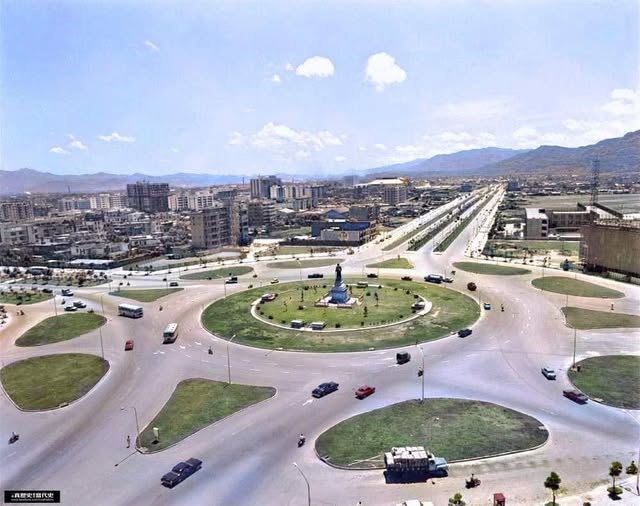 60年代仁愛圓環的「老照片」竟有滿滿未來感?網嚇傻:像科幻電影場景