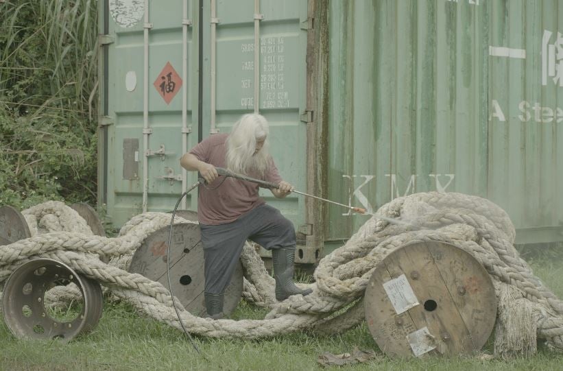 見證基隆港發展.永續再生　雕塑大師康木祥廢纜繩創作"毛小孩"