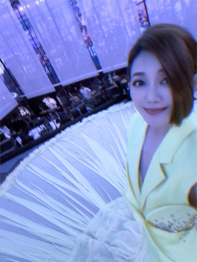 IG、臉書全消失!梁靜茹手滑上傳「46歲素顏」大嬸夾頭流出