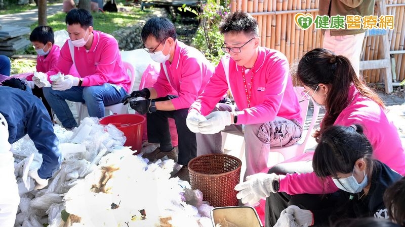 愛的循環不停歇！百名志工齊心體驗輔具　永續傳愛照亮弱勢家庭