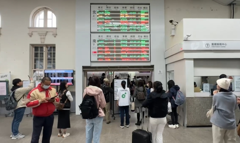 快新聞／台鐵湖口站「全站無電」！北湖=新豐改單線雙向　南下、北上列車全延誤
