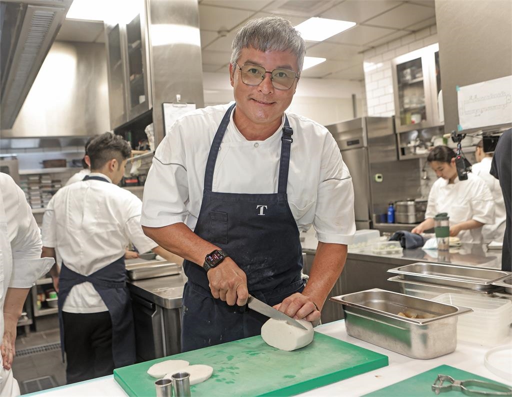 最美小龍女范文芳隔10年來台鬆口爆!不和影帝老公李銘順「演夫妻」背後原因