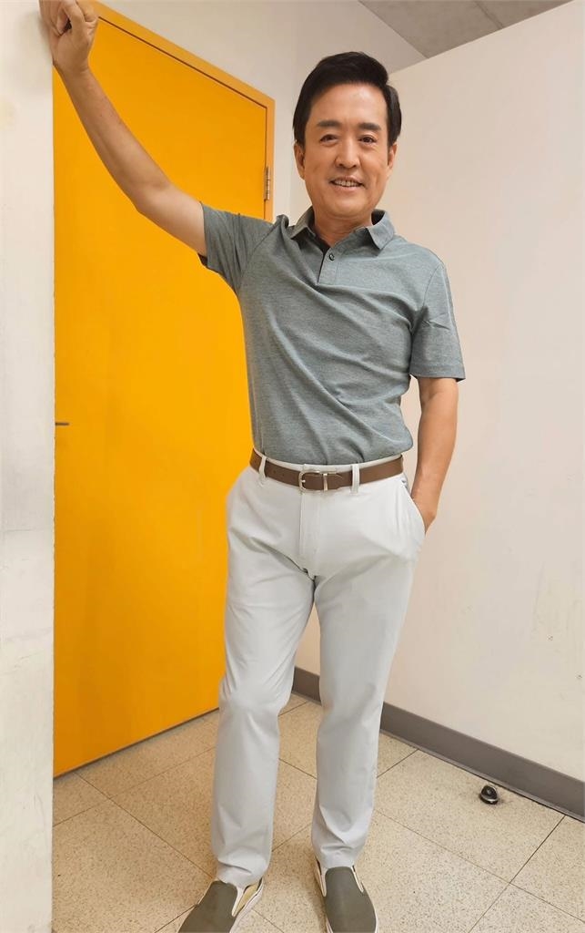 72歲八點檔男星「1症狀」疑中風!拍戲忘詞憂失智...急就醫曝「1異狀」