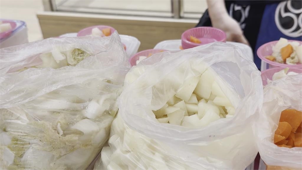 客家醃漬節登場！　民眾體驗嘗鮮日式米糠漬法醬菜