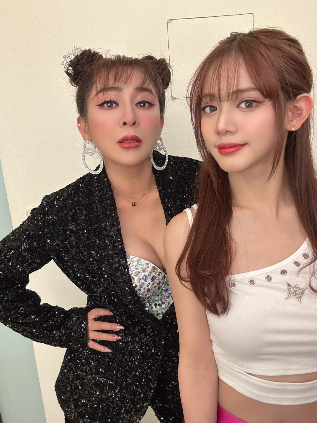 「最美星二代」溫馨接送!王彩樺曝女兒暖心駕駛照 網友嗨求上車:以後換我開