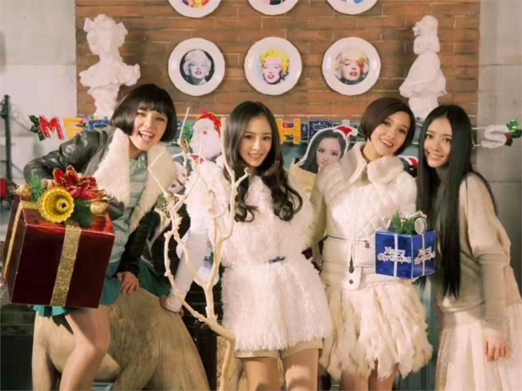 郭采潔合體《小時代》姐妹！38歲真面目「臉蛋大升級」網沒認出：全變樣