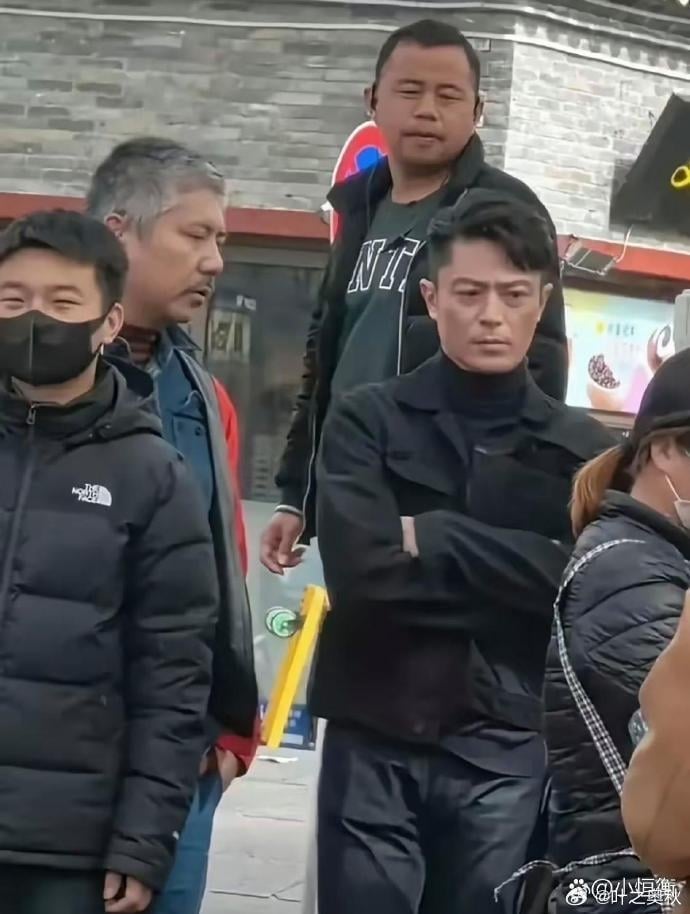 路邊「犀利大叔太帥」竟是霍建華本人!44歲甩退圈傳言「真實狀態」震撼粉