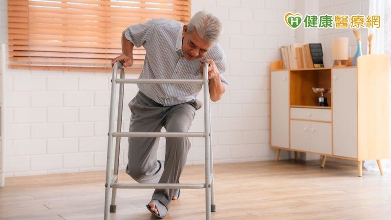 頻跌倒！　竟是「1原因」導致肌少症