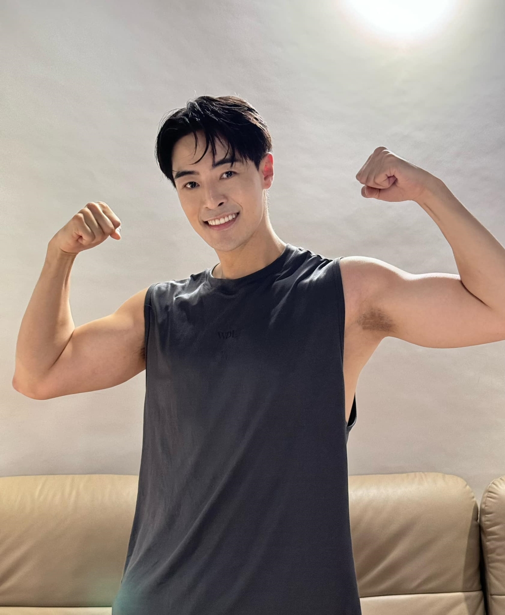 謝京穎、賴芊合都遭殃！聖誕交換「怪」禮物　拆開見「成人用品」余祥銓哭笑不得！