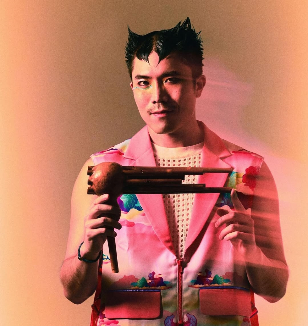 金曲樂團巴黎演出遭台下觀眾飆罵!「原因曝光」團員也超意外