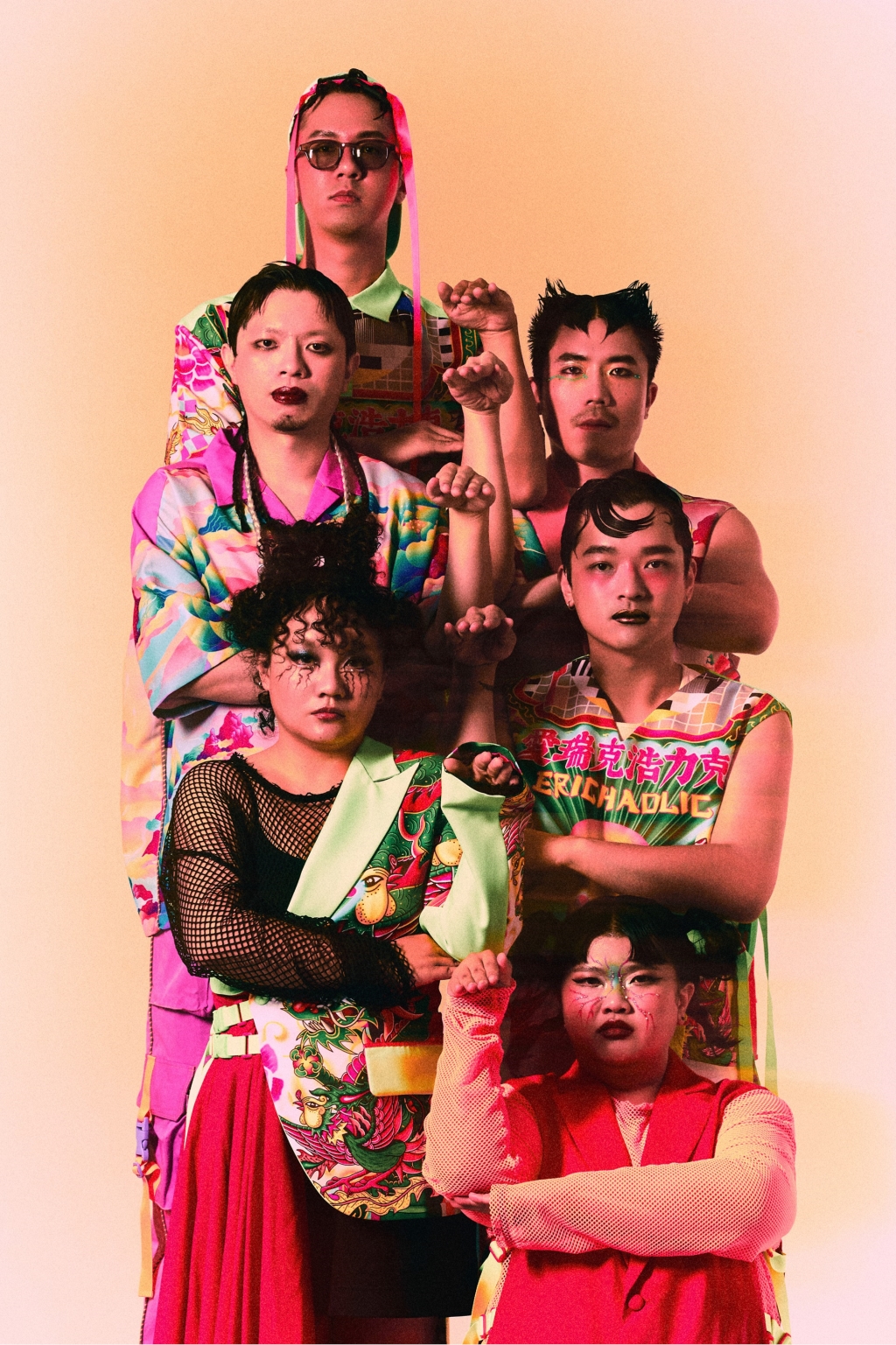 金曲樂團巴黎演出遭台下觀眾飆罵!「原因曝光」團員也超意外