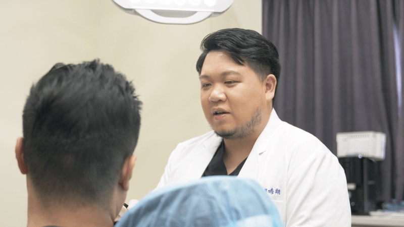 一家四「口」都放心交給他! 比南部驕陽還暖的口腔重建權威/鄧晧翔院長專訪