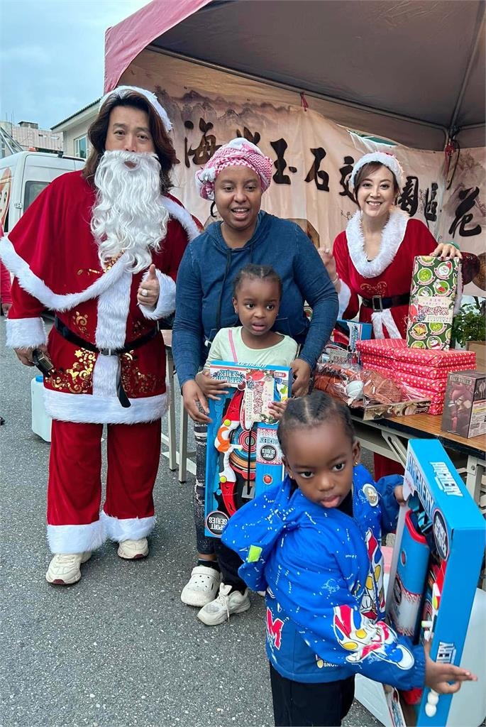 才爆合約糾紛!台語女歌手爆泰國慘遇「最大水災」!半夜急撤離狼狽畫面曝