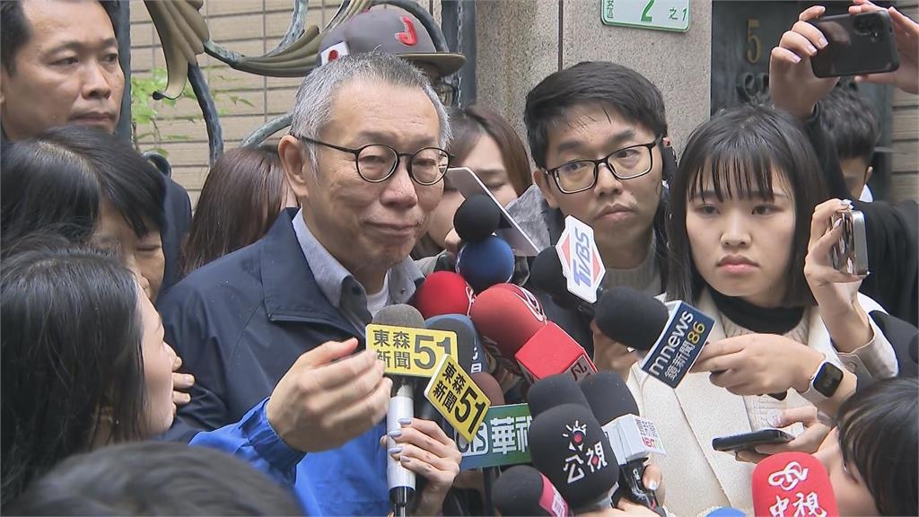 柯文哲13年前E-mail曝光！嗆同仁「給主上難看」醫嘆：真把自己當皇帝