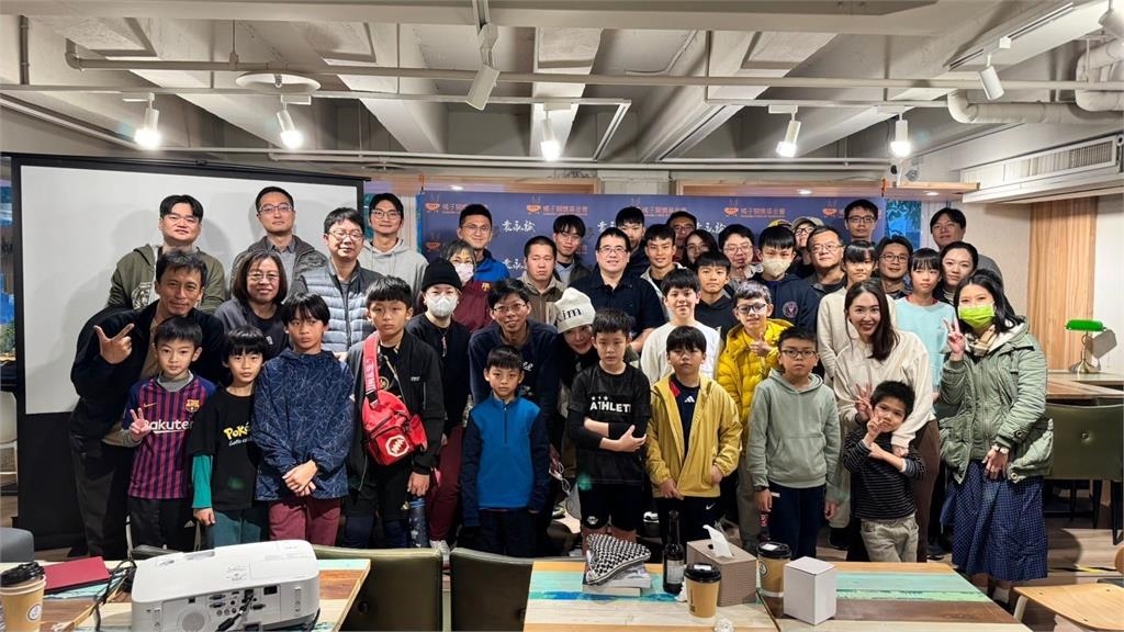 足球／台灣第一位歐洲職業足球員　袁永誠分享西班牙征戰點點滴滴