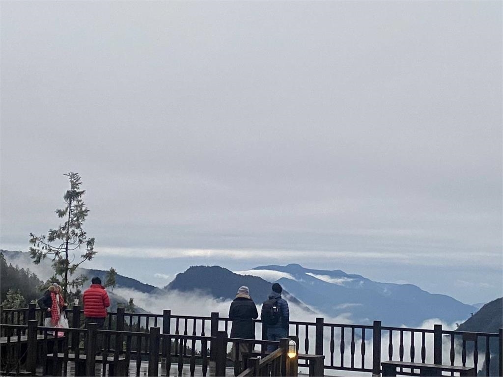  快新聞／氣溫下探0度未飄雪　宜蘭太平山「日出美景」曝光