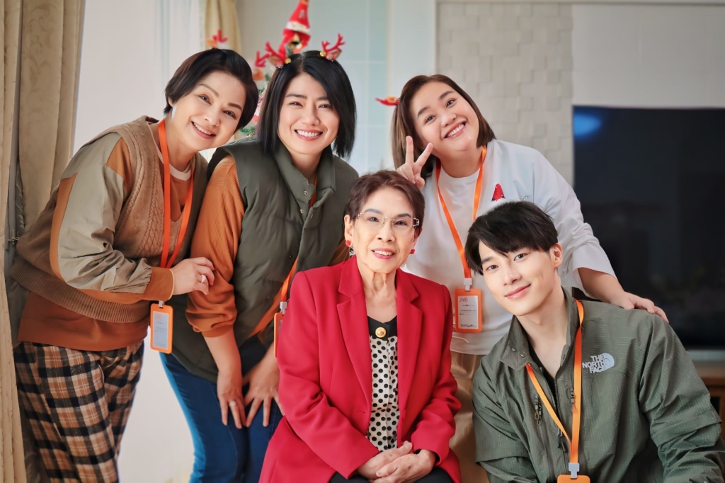 鍾欣凌、嚴藝文犯花癡「狂勾小鮮肉」! 對方身分曝光糗了:好丟臉