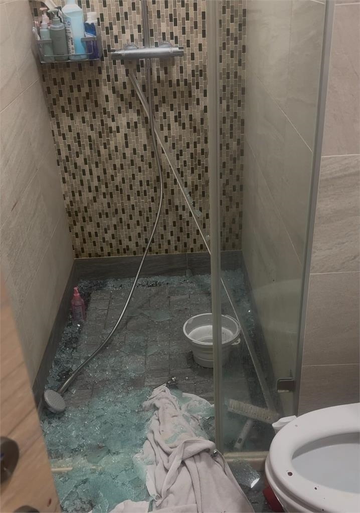 孫生前女友出事了!浴室玻璃門突爆裂「割傷濺血」急送醫 最新傷勢曝光