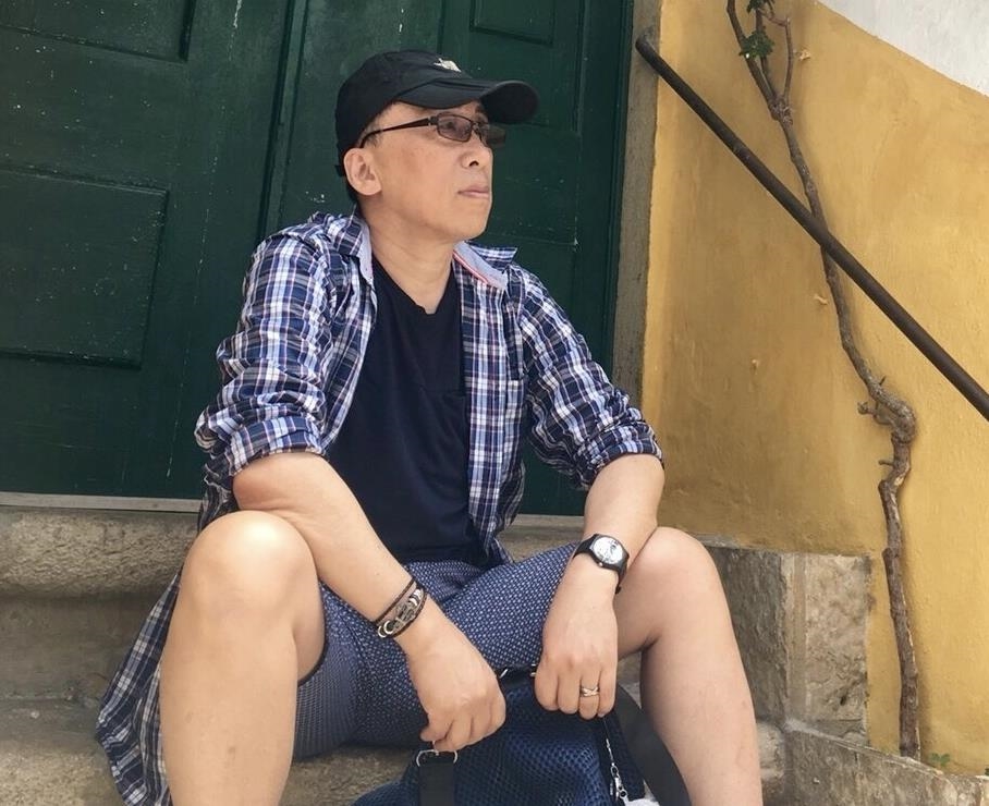 台獨漫畫家魚夫肝癌病逝享壽64歲！好友苦苓抖他私下真面目：超帥