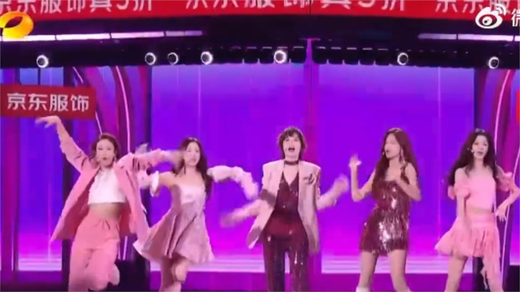 中國女團嗨唱中文版〈APT.〉！土炮舞台尬到出汁中網嚇：丟臉丟到國外