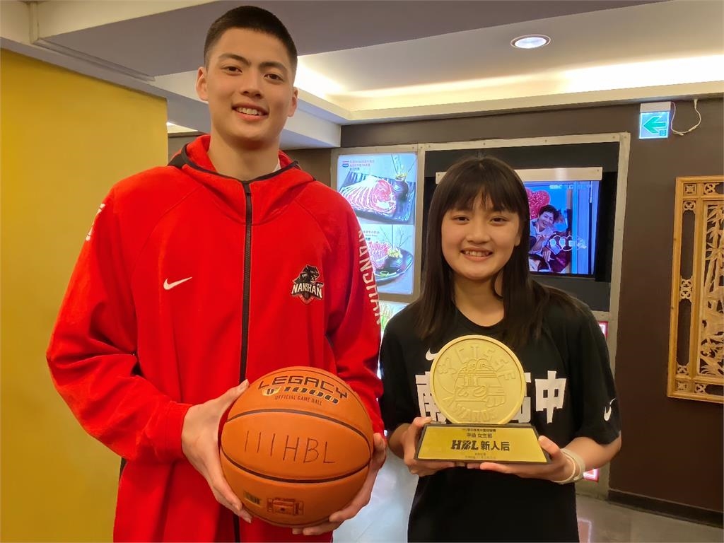 紫微看運動／有著「籃球DNA」的微笑甜心 揭開葉侑璇用實力閃耀球場的秘密