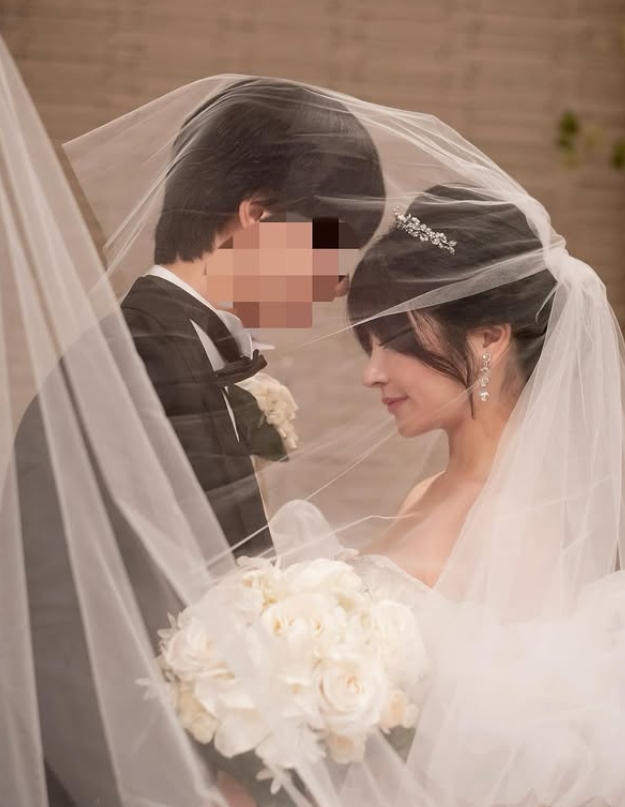 日AV界「絕對的偶像」引退1年爆結婚!跨年曬婚紗照喊話老公陪做1事