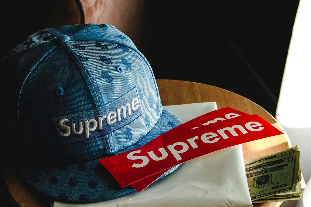 棒球帽頂上為何設計「1排小孔洞」?內行人親揭4大「重要功能」