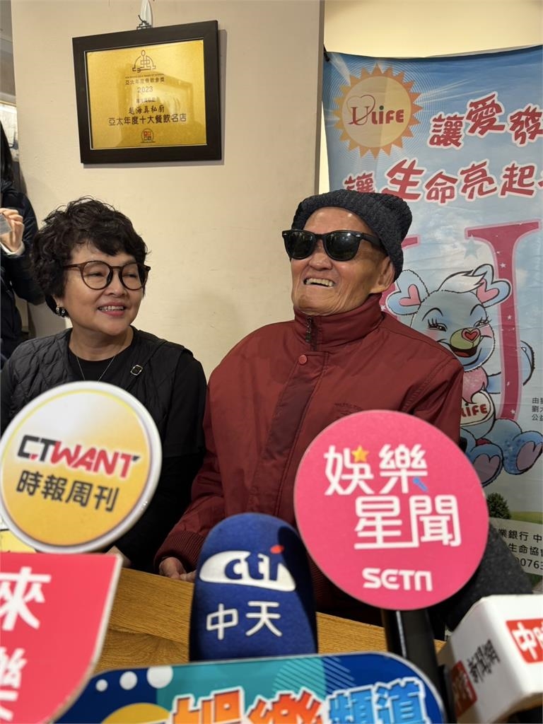 曾兩度中風依舊樂觀!李炳輝接到尾牙曝光蕭敬騰、康康私下暖心內幕