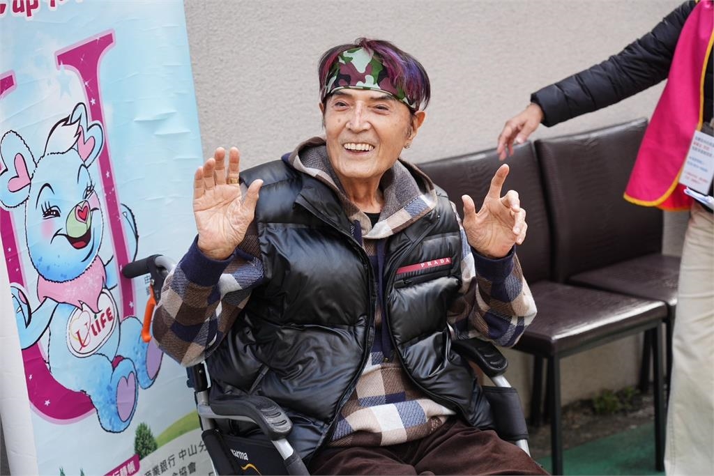 曾兩度中風依舊樂觀!李炳輝接到尾牙曝光蕭敬騰、康康私下暖心內幕