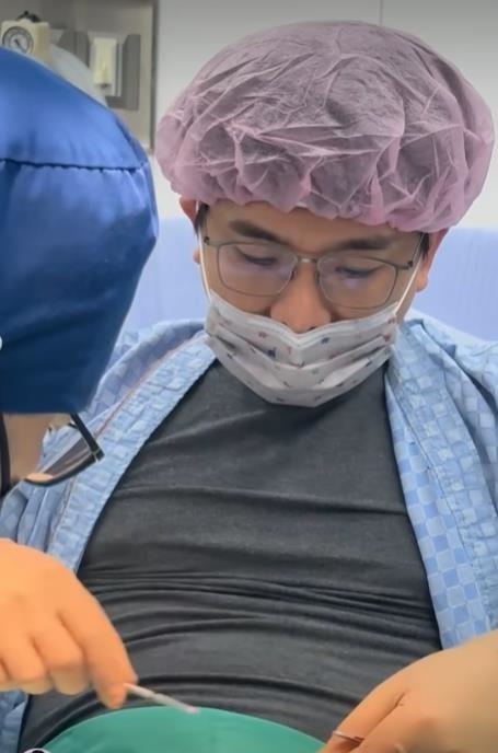 結紮自己來可行？整形醫「親自上陣」影片曝太震撼網驚：黑傑克是你？