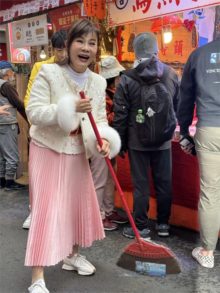 快訊／台語歌后龍千玉曝喜訊升格「最美婆婆」！喊話：媳婦生一個包200萬