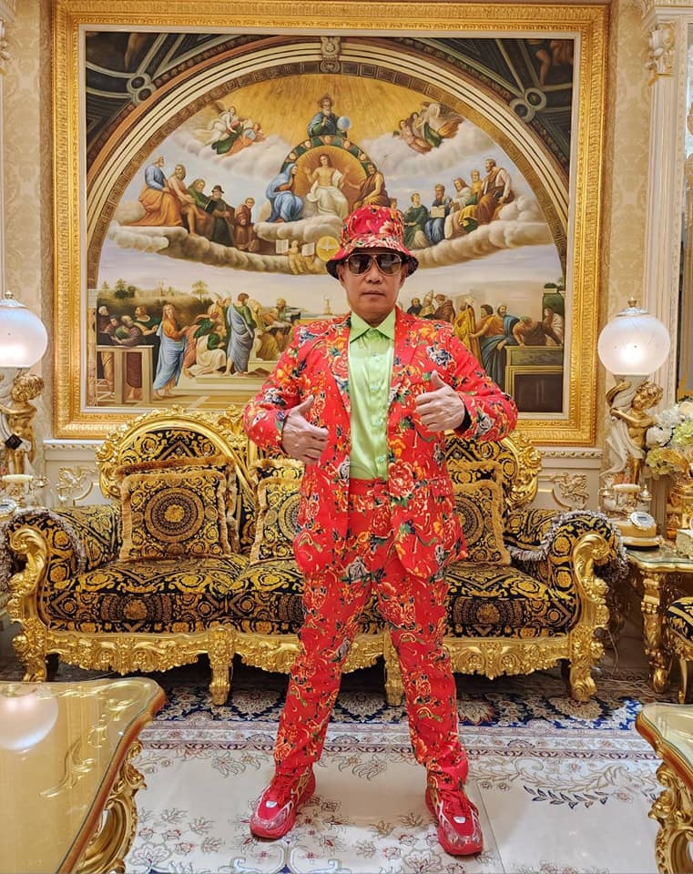 吊車大王整排「億級小老婆」曝光！公開私密臥室「缺有緣人」網嗨：想報名