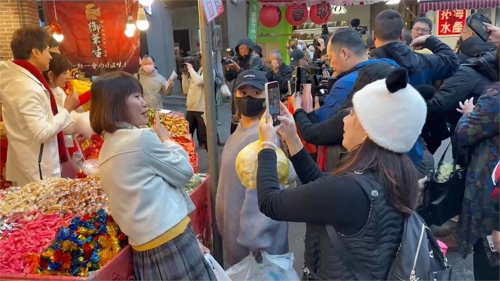 台語歌后龍千玉升格最美婆婆！　宣布兒子結婚喜訊