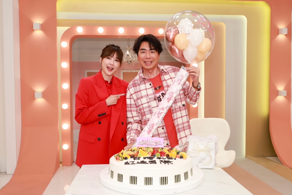 梁赫群遭酸「跟爸爸梁修身長得差好多」！超高EQ自嘲 掀網友激讚