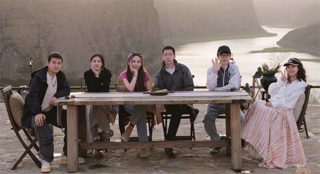 21歲演《功夫》最美啞女阿芳暴紅!黃聖依「遭富商尪PUA逾17年」震撼近況曝