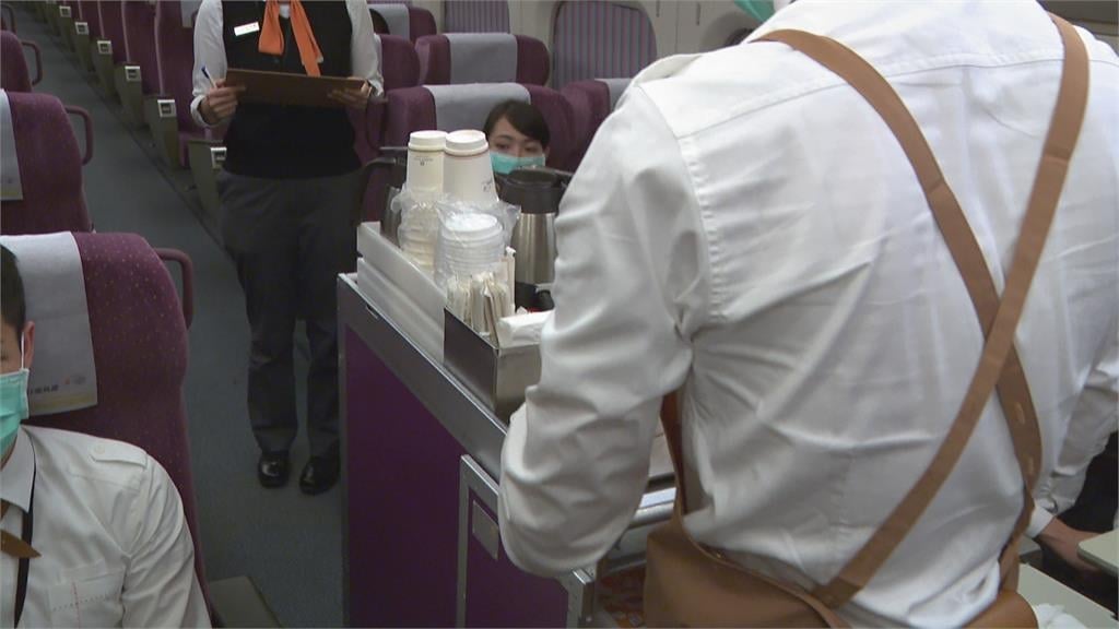 高鐵「咖啡可免費續杯」規定曝光！內行加碼揭密「隱藏服務」：點心也能拿